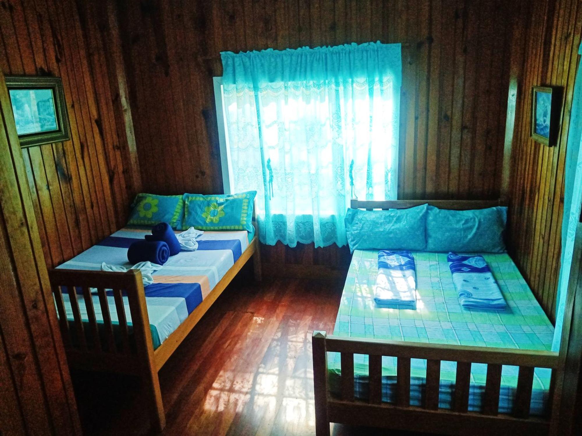 Rustic Rooms At An American-Style Cabin - Carl Inn Sagada Esterno foto